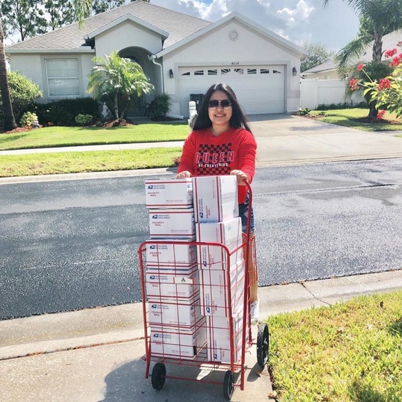 Meet your Posher, Danee - Picture 4 of 7